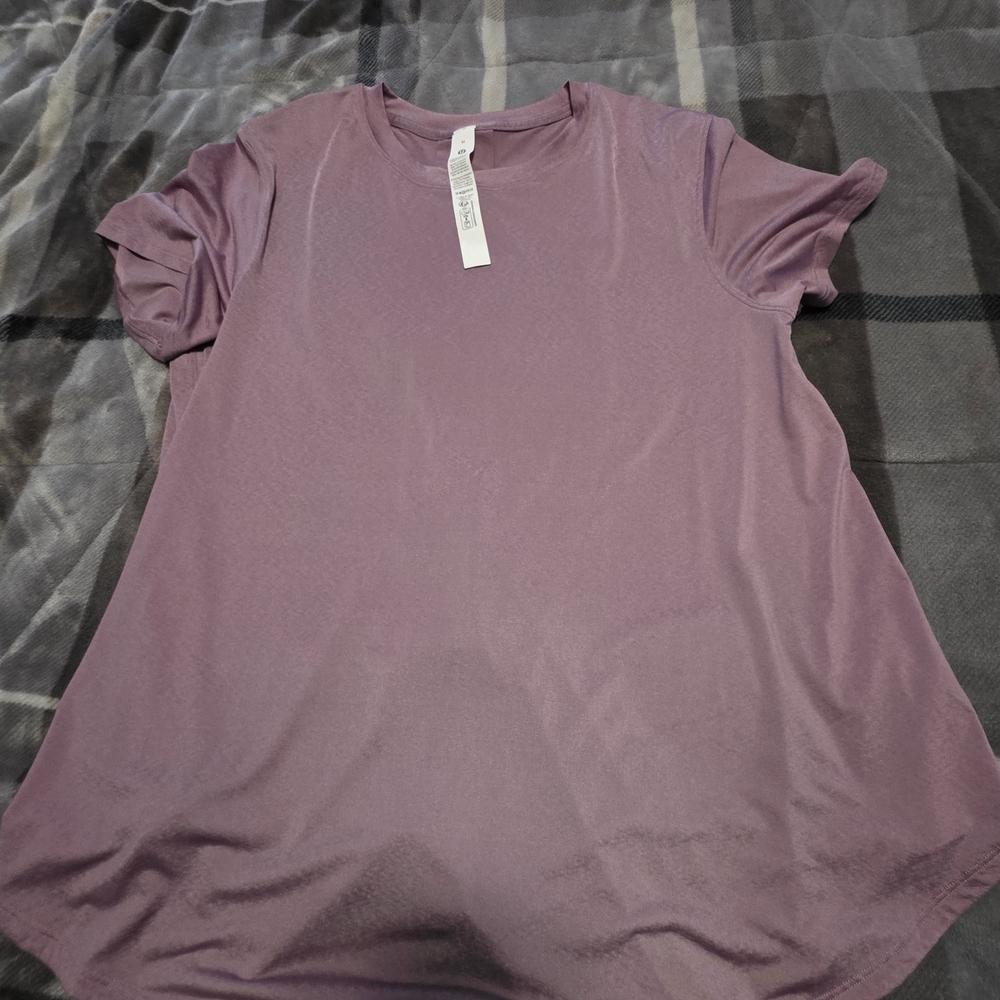 lululemon athletica Mauve Short Sleeve Tee